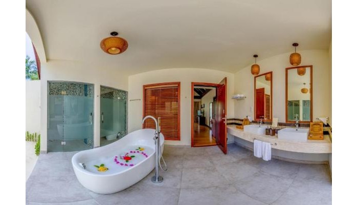 Furaveri Island Resort & Spa poza 7