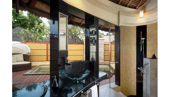 Hotel Banyan Tree Maldives Vabbinfaru poza 12