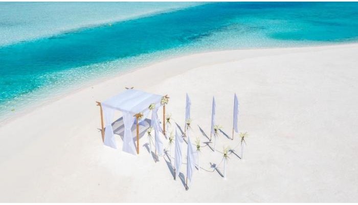 Hotel Naladhu Private Island Maldives poza 12