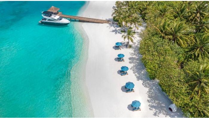Hotel Naladhu Private Island Maldives poza 11