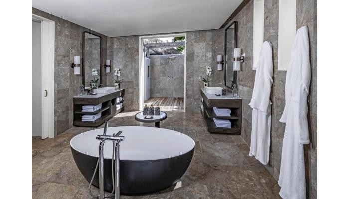 Hotel Naladhu Private Island Maldives poza 5