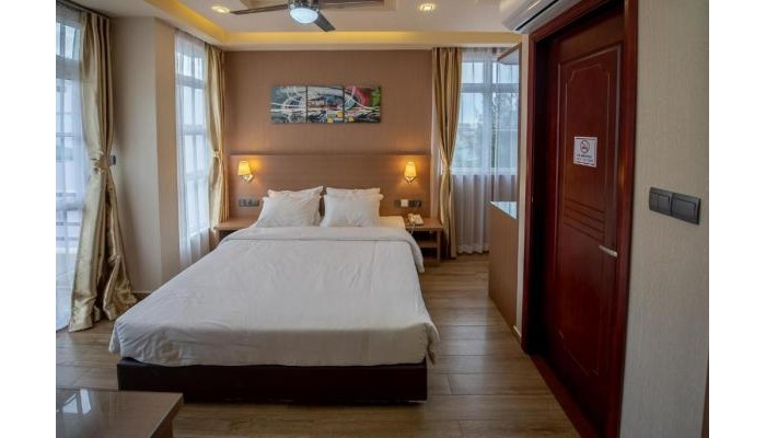 Hotel Three Inn poza 3