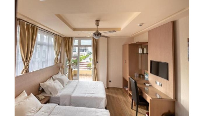 Hotel Three Inn poza 6