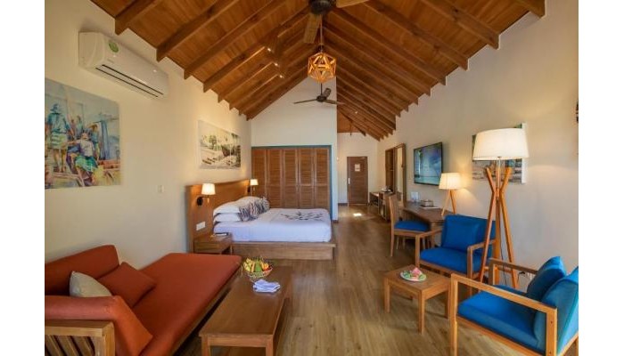 Reethi Faru Resort poza 2