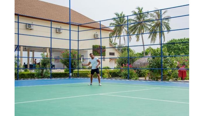 Reethi Faru Resort poza 13