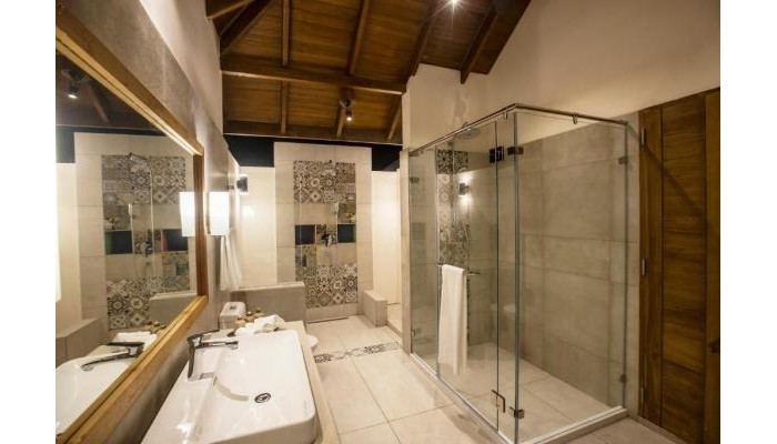 Reethi Faru Resort poza 5