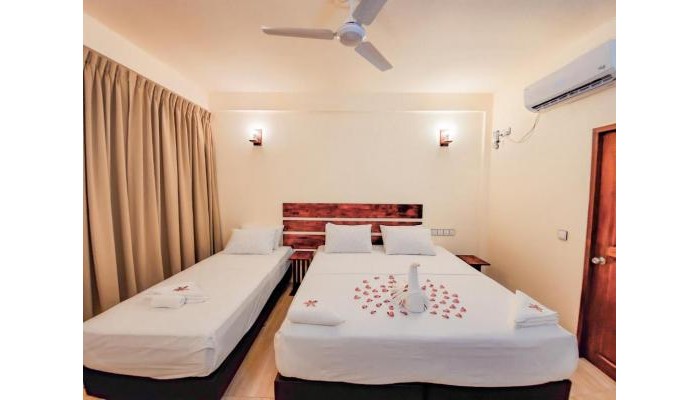 Hotel Shoreline Grand Thoddoo poza 3