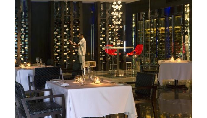 Hotel Velassaru Maldives poza 18